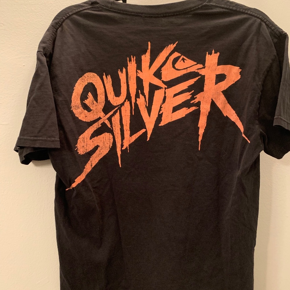 Quicksilver black t-shirt size large